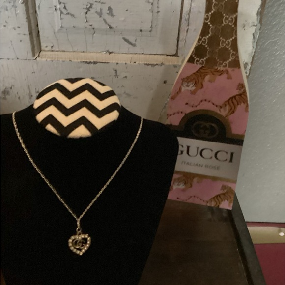 Gucci Silver Heart Pendant Unbranded Chain - Picture 2 of 5